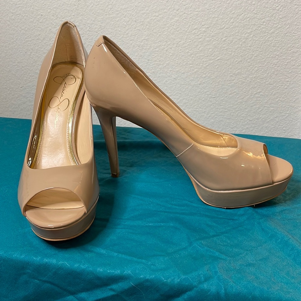 Jessica Simpson Patent Nude Peep Toe Pumps Heels